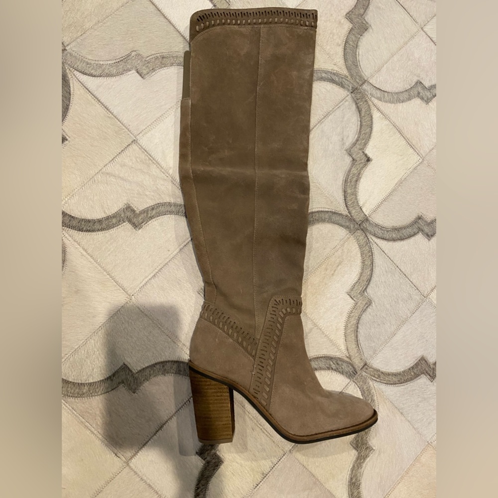 Vince Camuto Madolee Foxy Verona - Picture 3 of 5